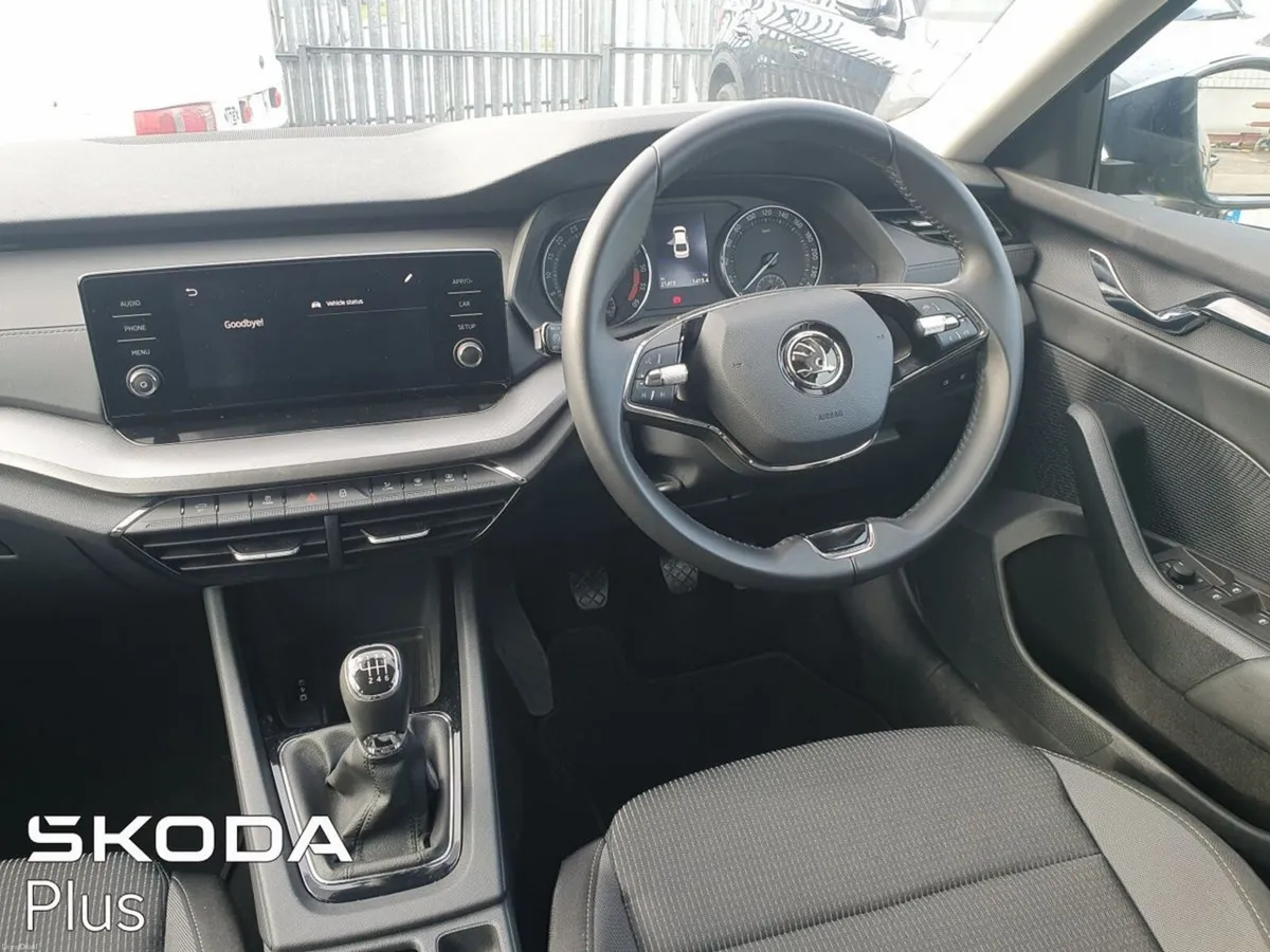 Skoda Octavia 150HP Ambition 2.0TDi  - Tiny Mileag - Image 3