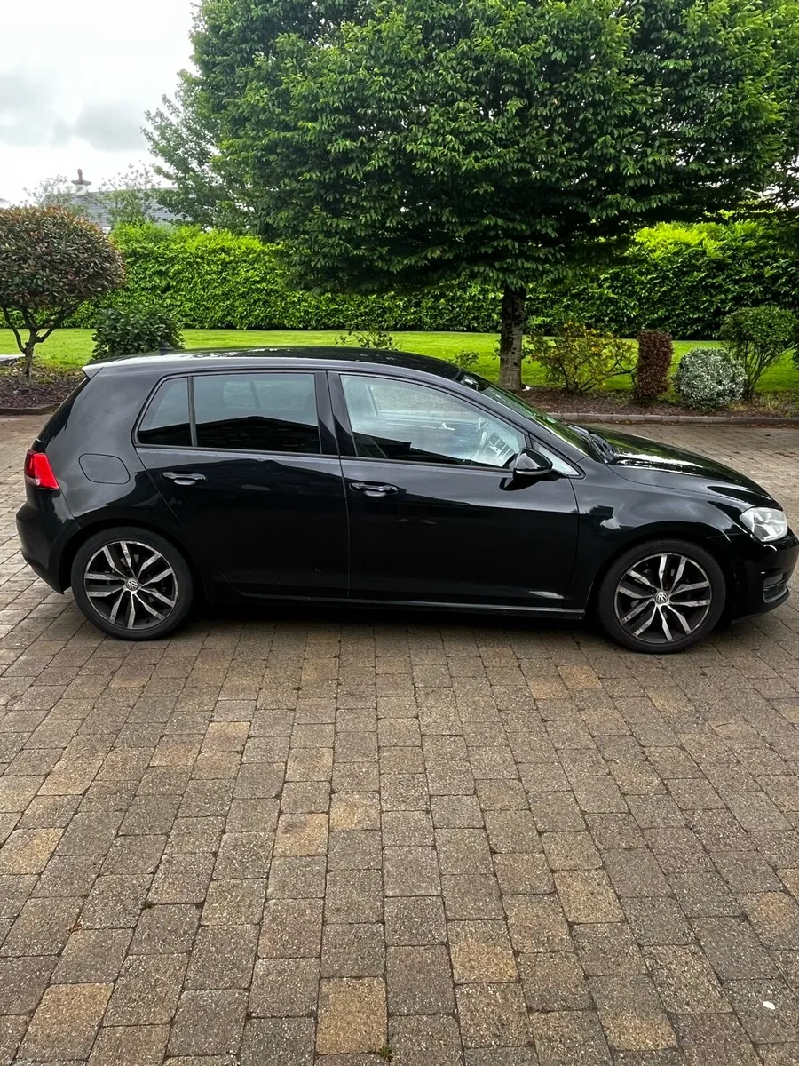Volkswagen Golf - Image 1