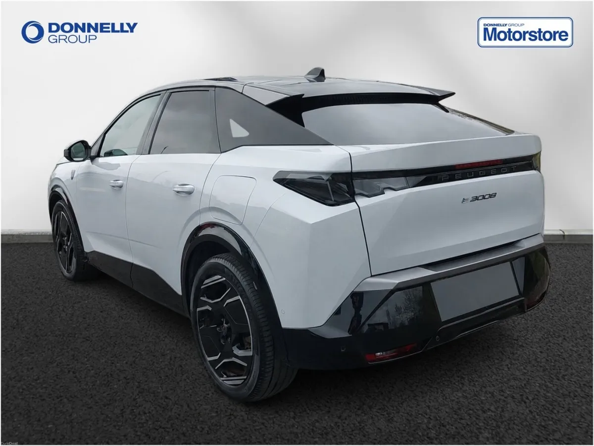 Peugeot 3008 E- Electric Estate GT - Image 2