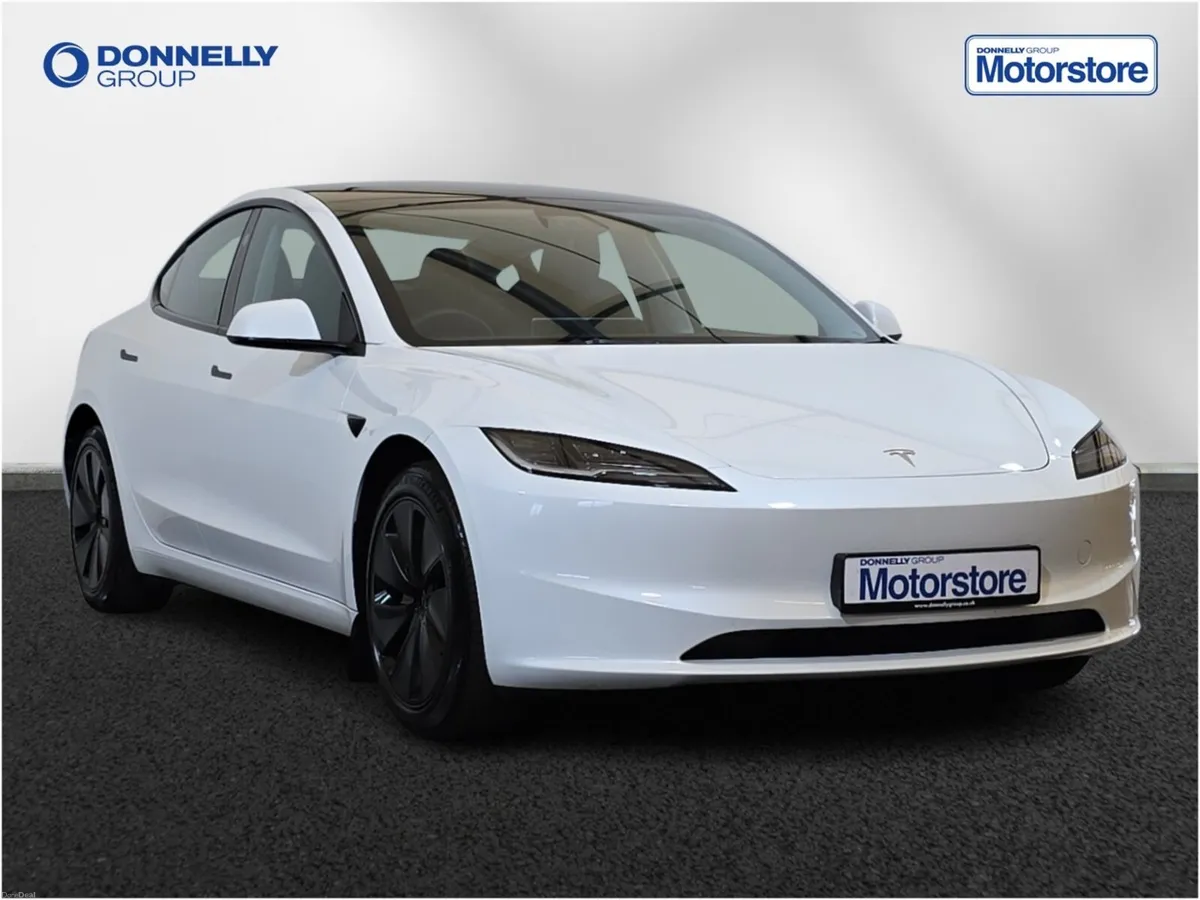 Tesla Model 3 Saloon - Image 1
