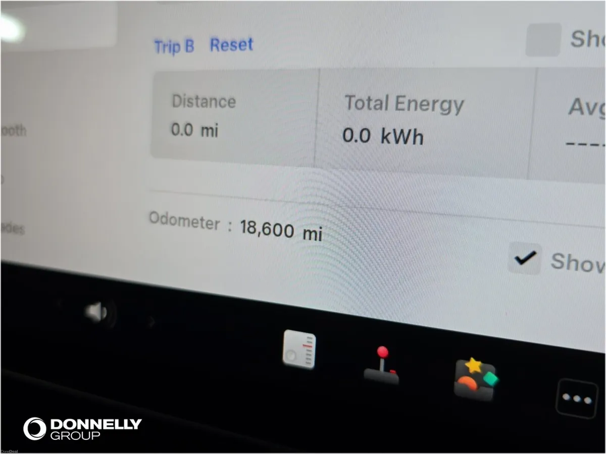 Tesla Model 3 Saloon - Image 6