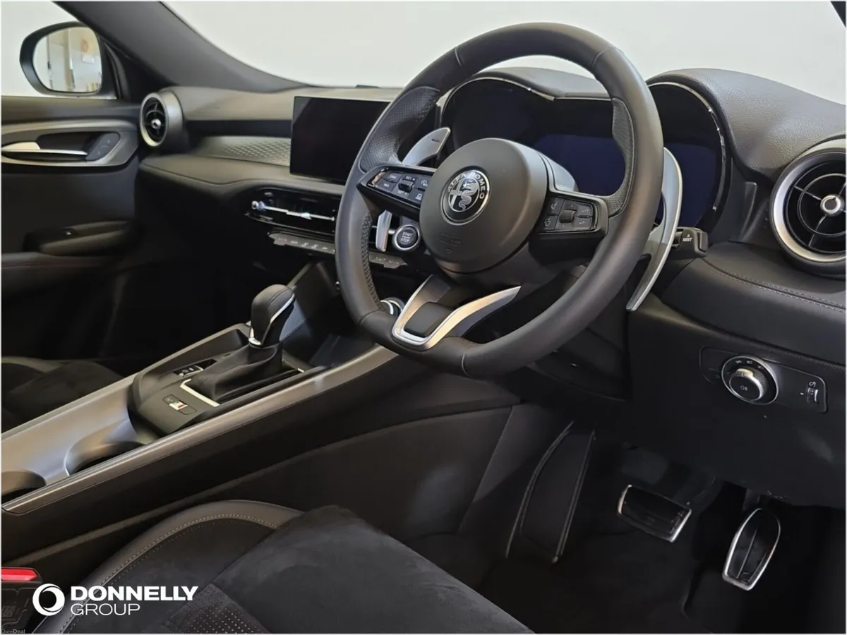 Alfa Romeo Tonale Hatchback Speciale - Image 4