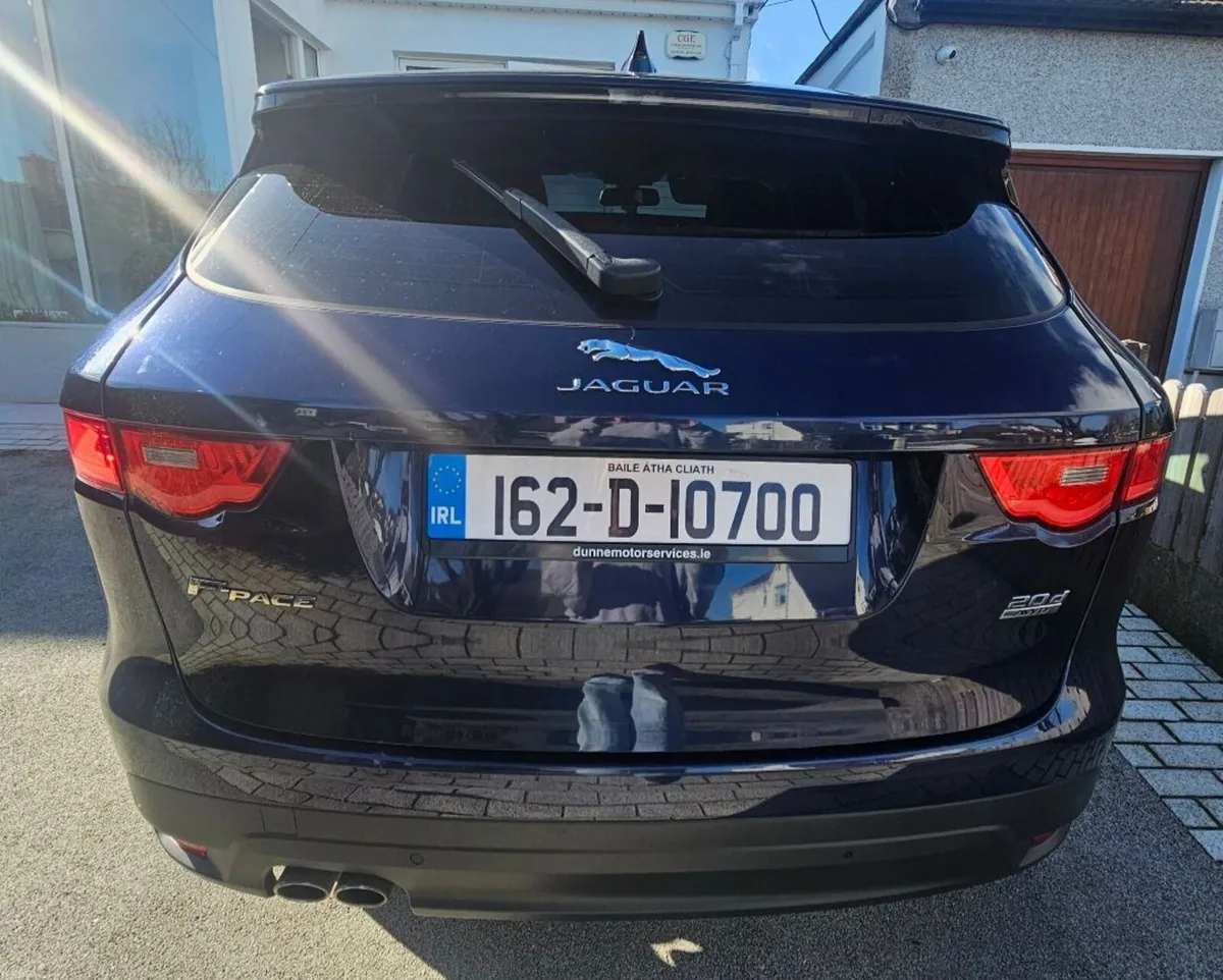 Jaguar F-Pace 2016 - Image 2
