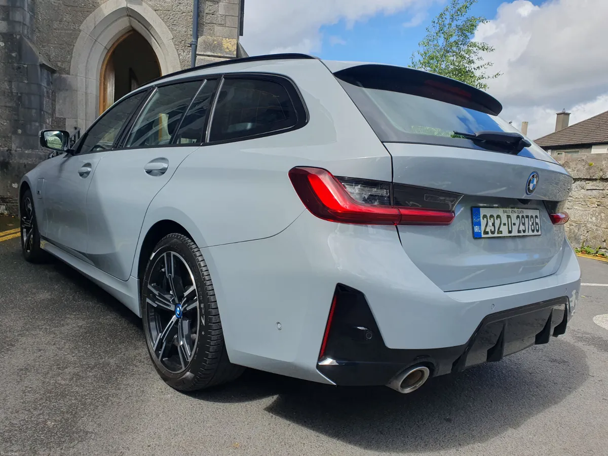 BMW 3-Series 2023 // 330e // M Sport // Nardo Grey - Image 4