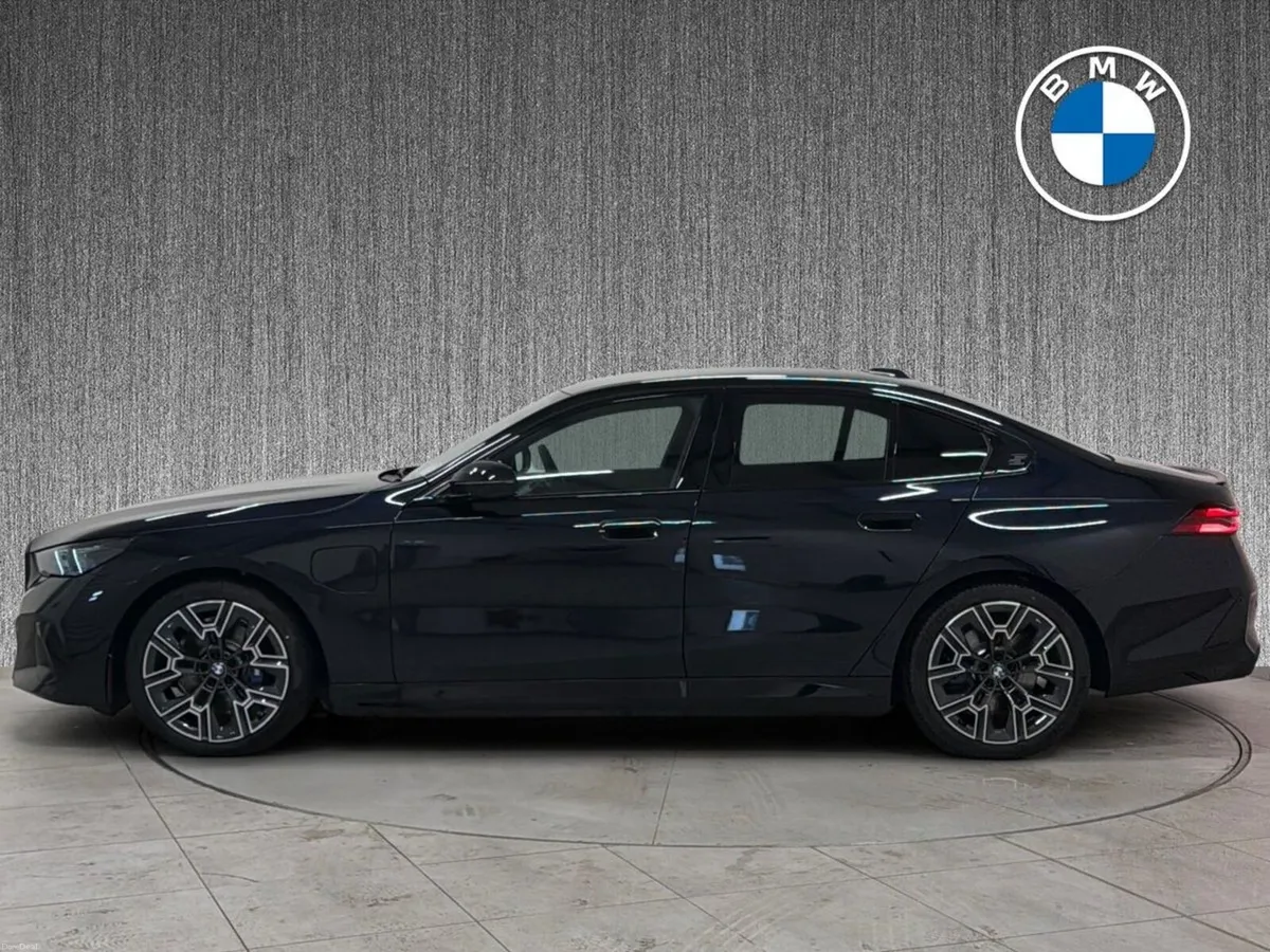 BMW 5-Series 530e M Sport PRO IMMEDIATE DELIVERY - Image 4