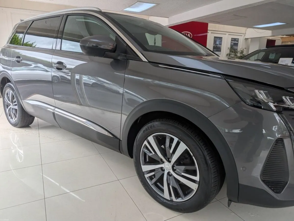 Peugeot 5008 Fl Allure 1.2 130 6.3 4dr - Image 3