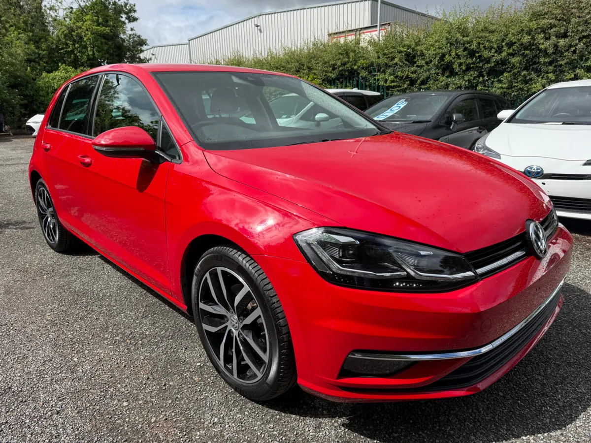 Volkswagen Golf 1.4 auto low milege!!! - Image 1