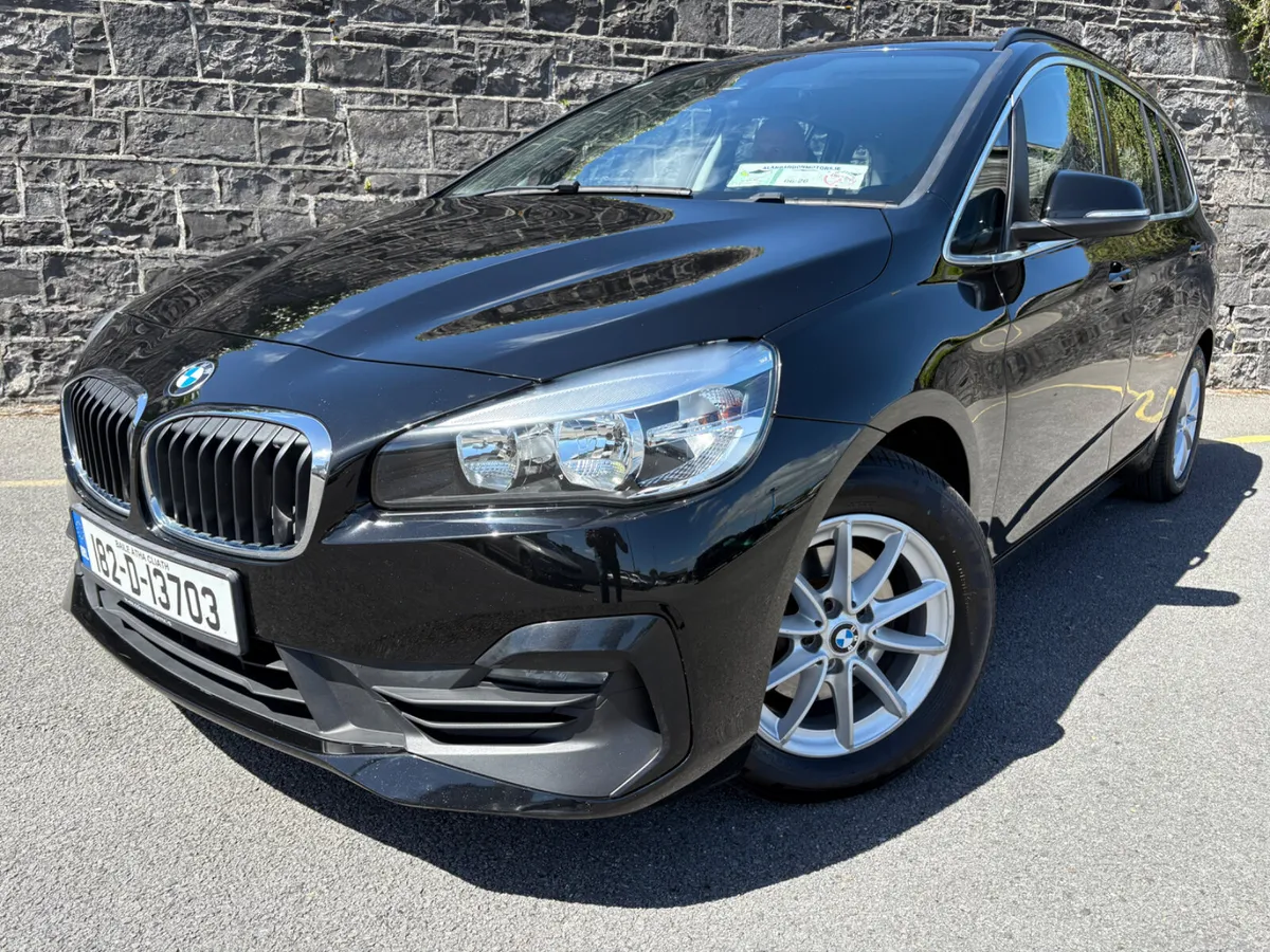 BMW 218 AUTO! 7 Seats! FSH! Trade ins+ warranty👍 - Image 3