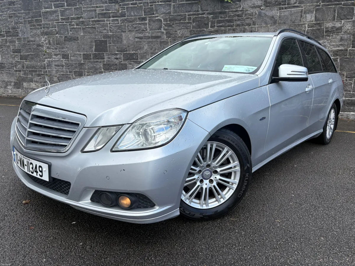 Merc E220 CDI Estate! Car is immaculate!! - Image 3