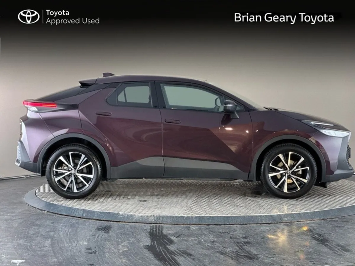 Toyota C-HR Hybrid Sport - Image 3