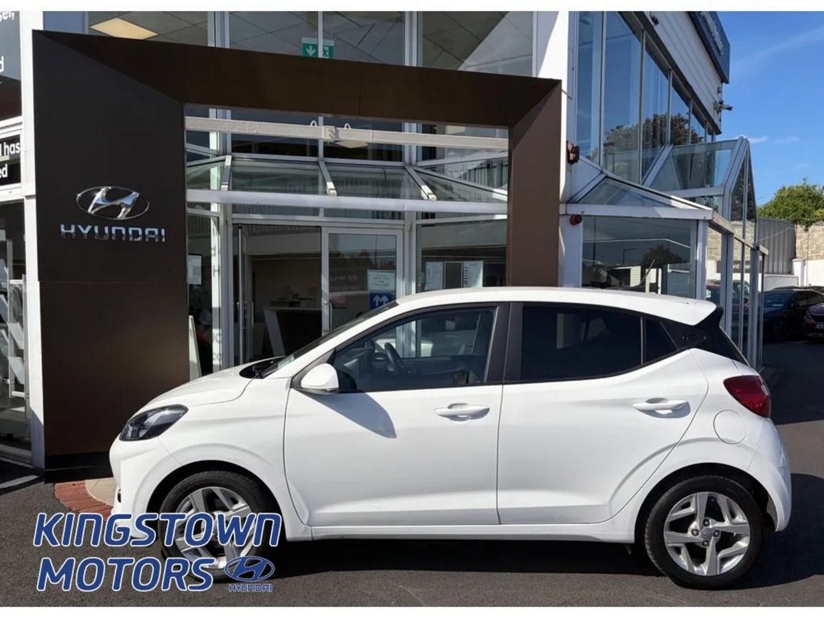 Hyundai i10 Deluxe 5DR - Image 3