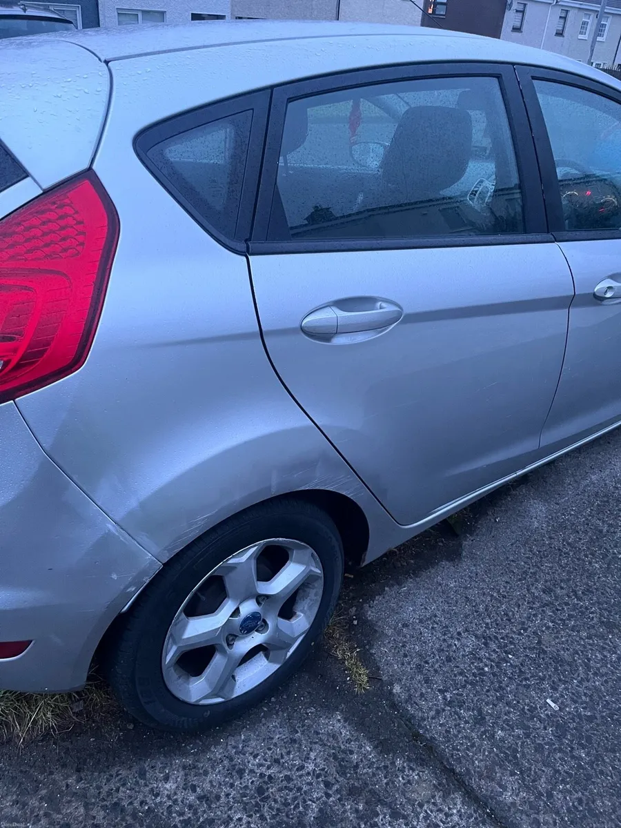 Ford fiesta - Image 3