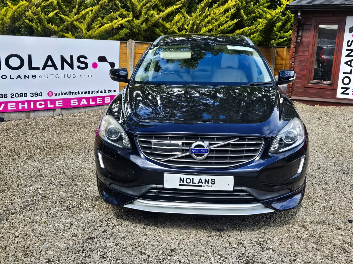 VOLVO XC60 D4 INSCRIPTION AUTO - Image 3