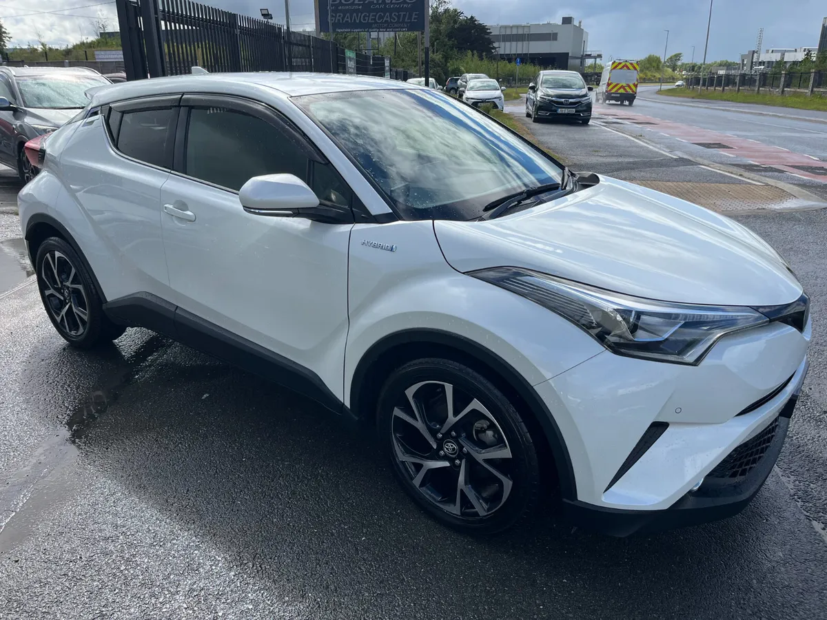 TOYOTA C-HR 2019, 1.8 HYBRID AUTO LOW KM HIGH SPEC - Image 1