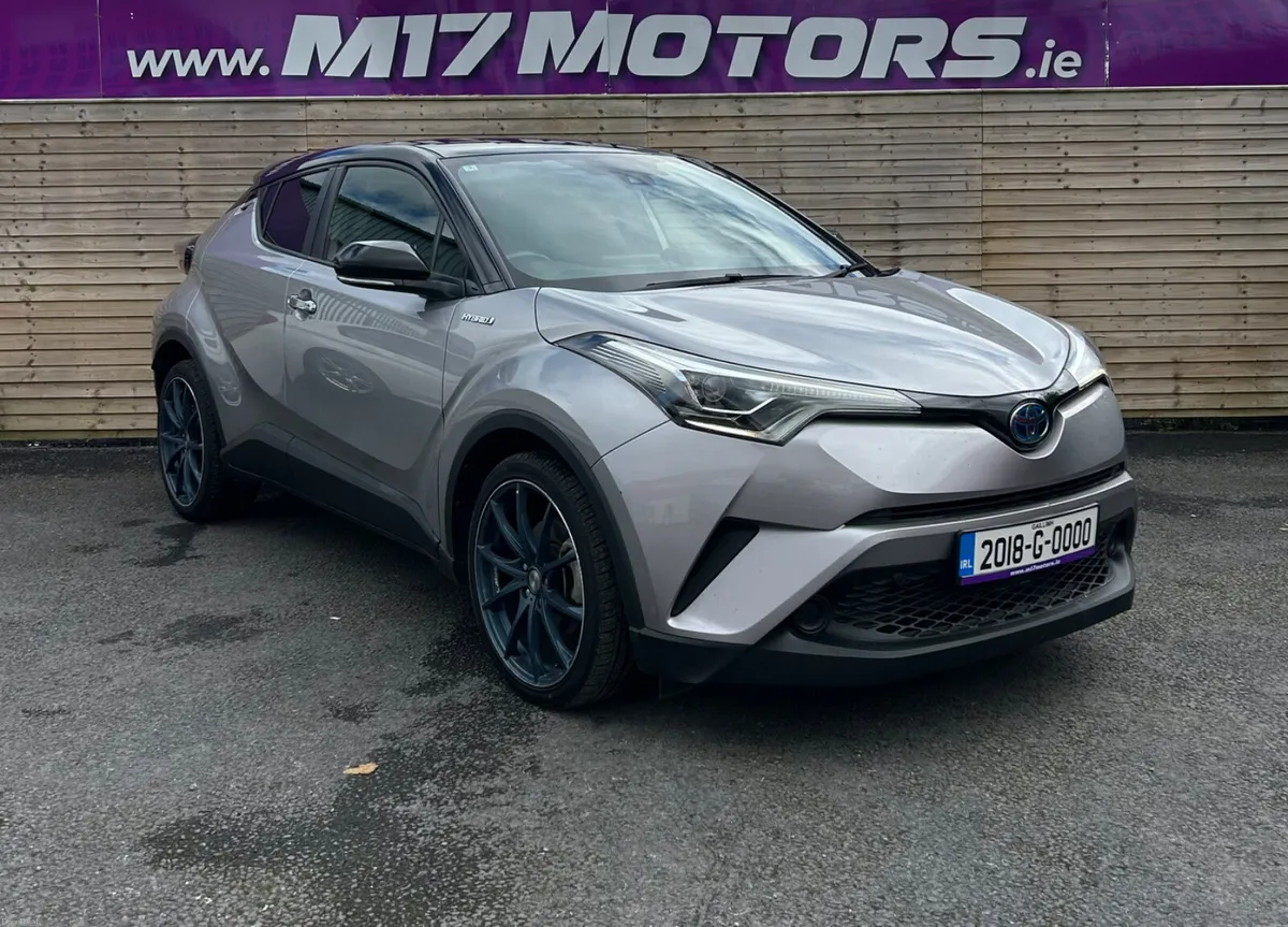 2018 Toyota C-HR, Auto Hybrid - Image 3