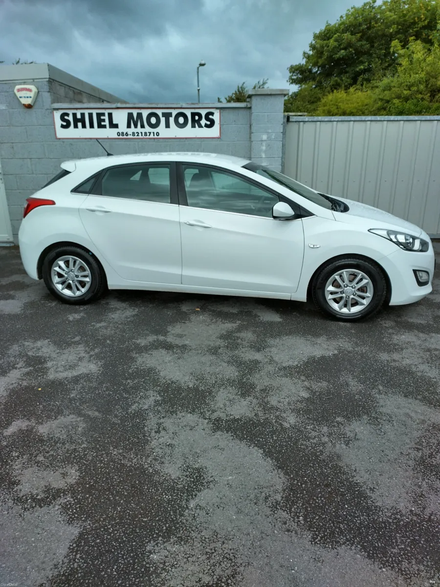2017 HYUNDAI I30 DIESEL - Image 1