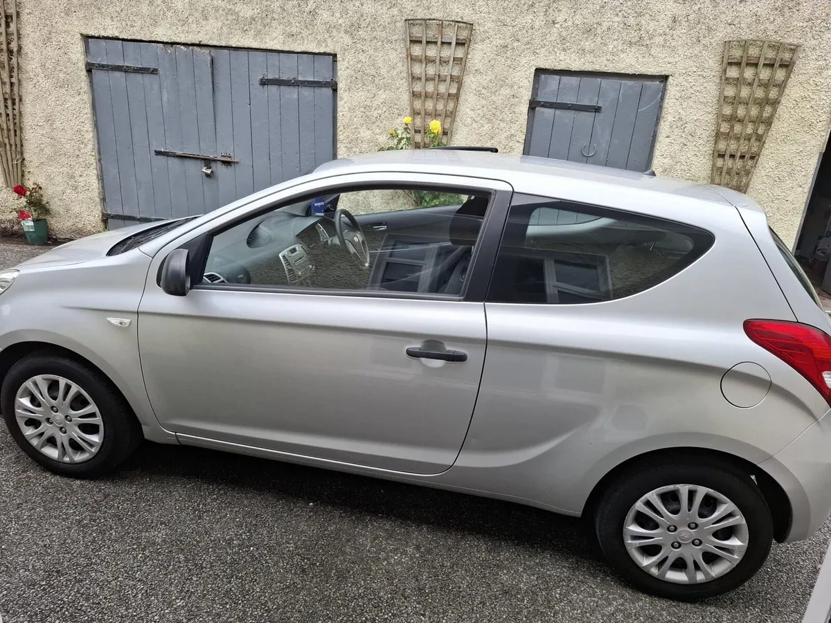 Hyundai i20 - Image 3