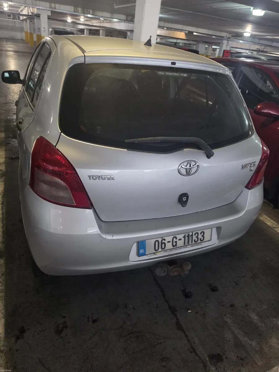 Toyota Yaris 2006 - Image 3