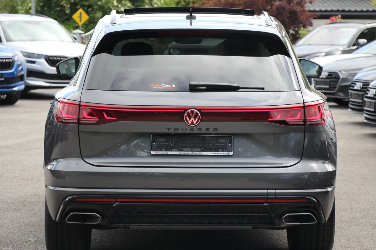 Touareg R Line Black Edition 286 Bhp 2 Seat Com - Image 4