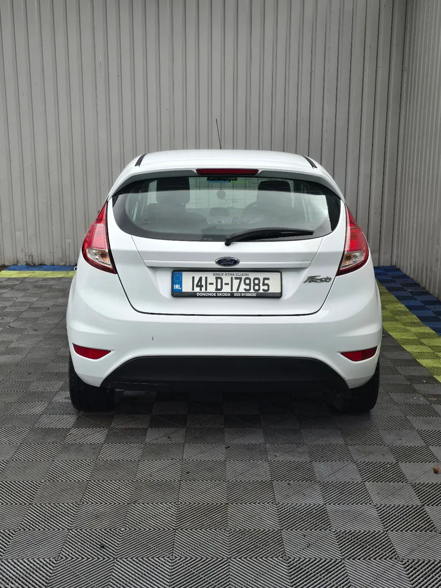 2014 Ford Fiesta 1.25 Zetec Petrol - Image 4