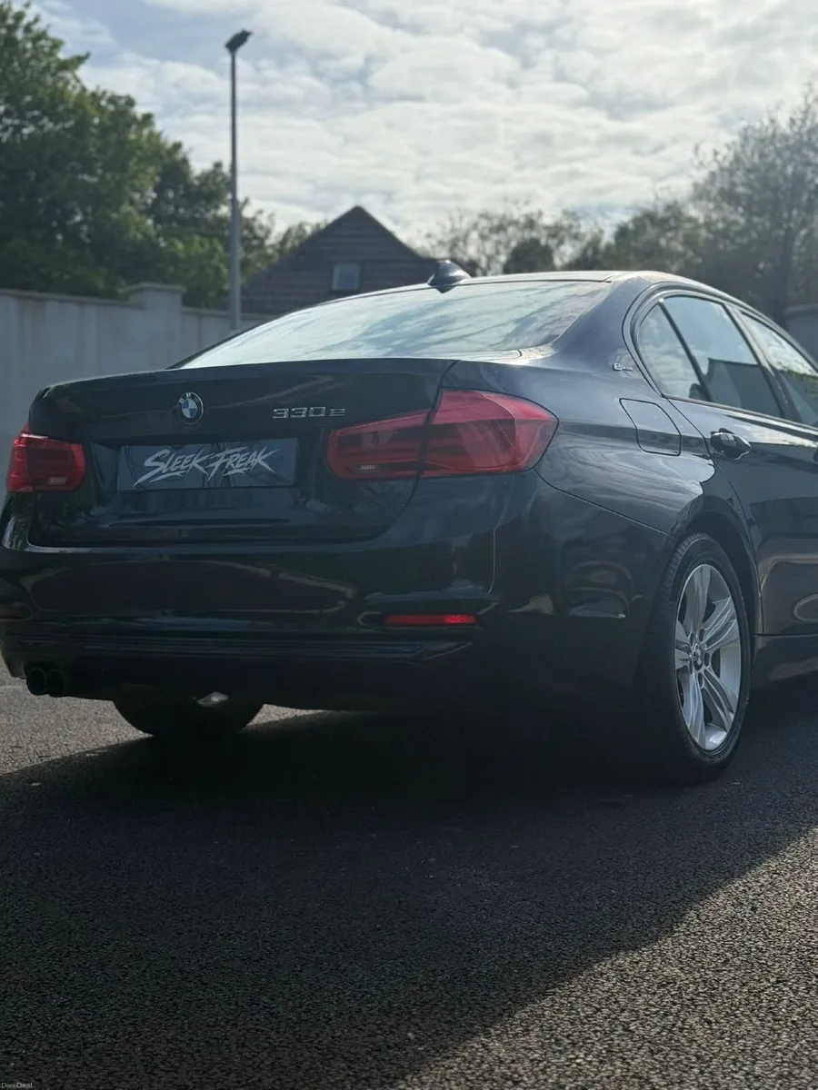 BMW 3-Series 2017 - Image 1
