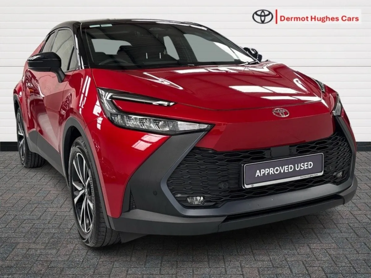Toyota C-HR PHEV SPORT+ AUTO - Image 1
