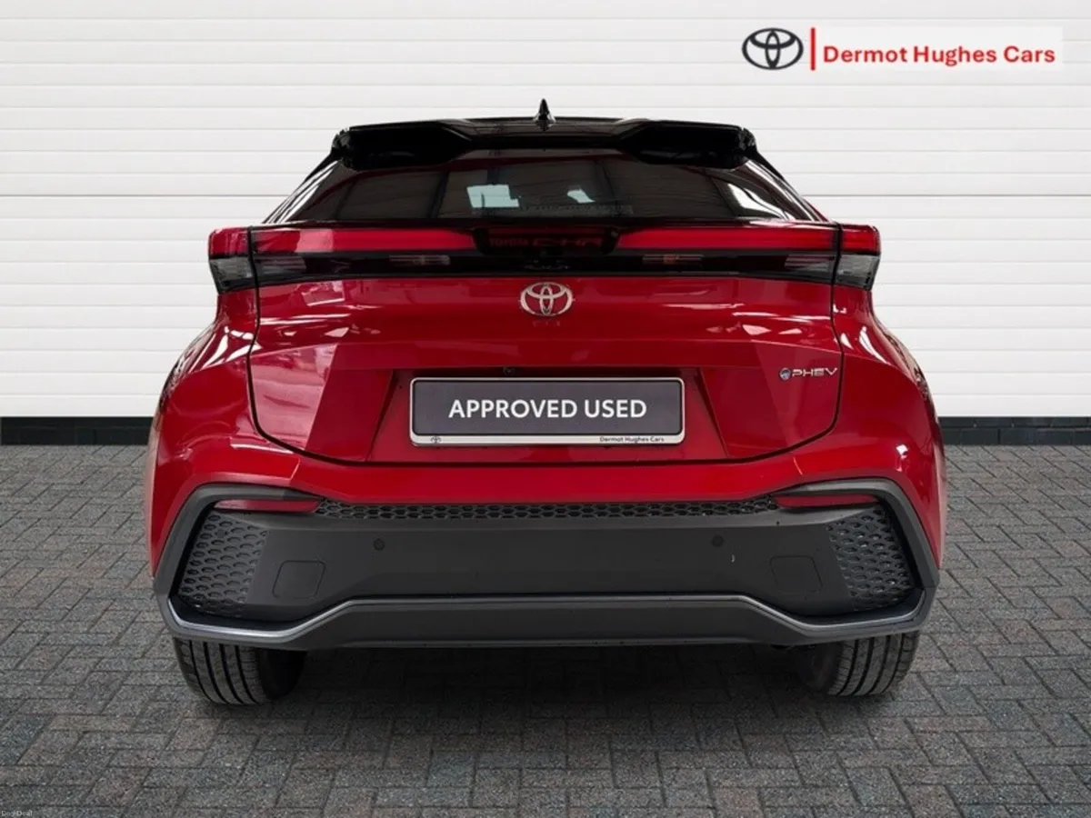 Toyota C-HR PHEV SPORT+ AUTO - Image 4