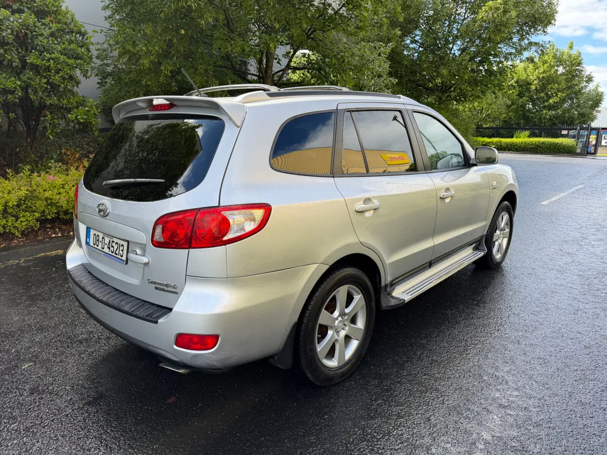 Hyundai Santa Fe Auto 7 Seater 4x4 - Image 2