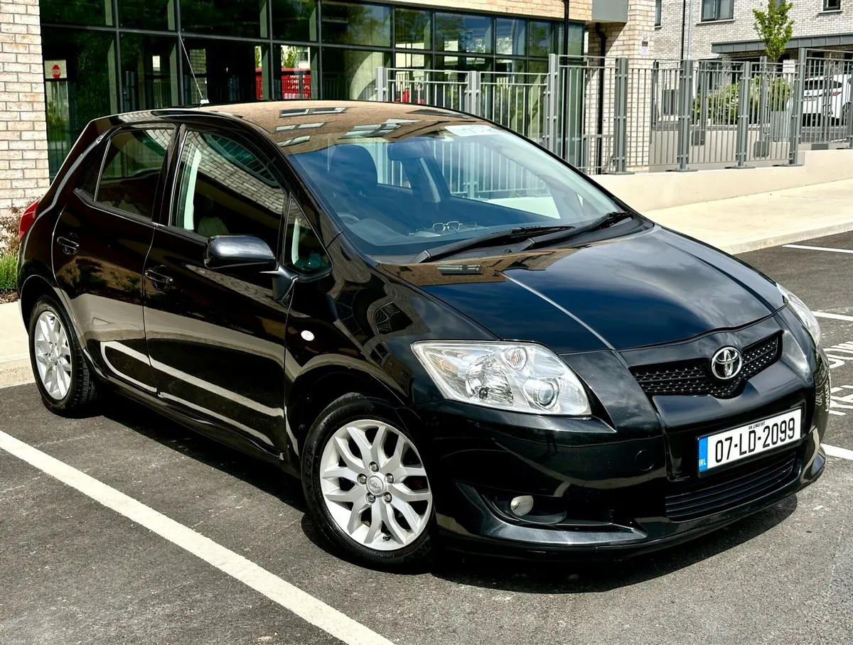 Toyota Auris 1.4 Diesel - Image 2