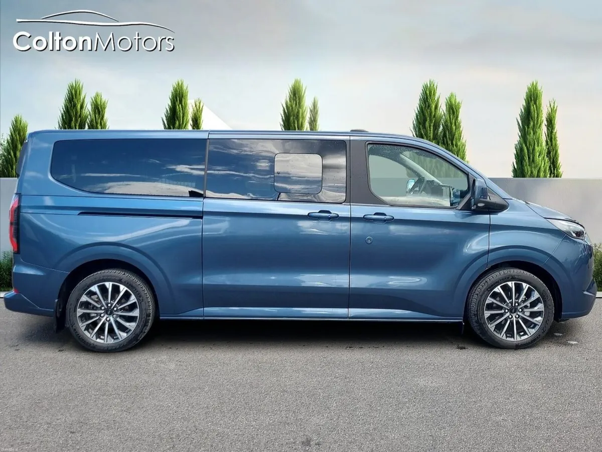 Ford Tourneo Custom 65kWh 100kw / 136PS Titanium A - Image 4