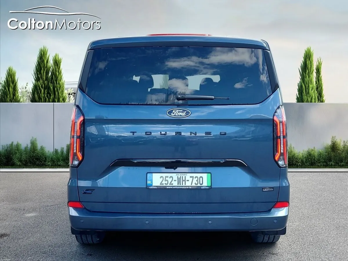 Ford Tourneo Custom 65kWh 100kw / 136PS Titanium A - Image 5