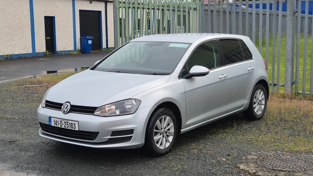 Volkswagen Golf Comfortline 1.2TSI 110HP Automatic - Image 3