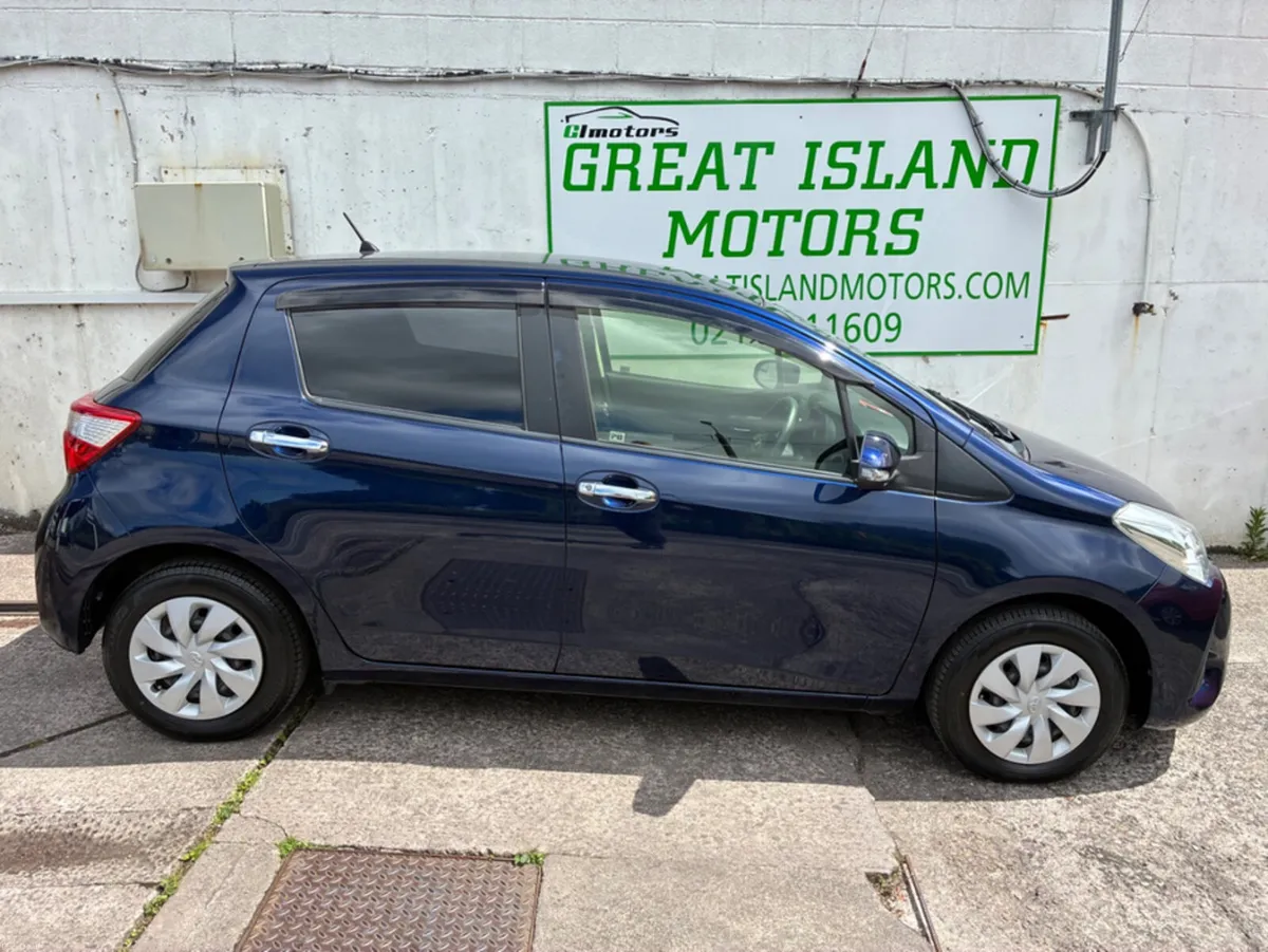 Toyota Yaris 1.0 petrol automatic - Image 4