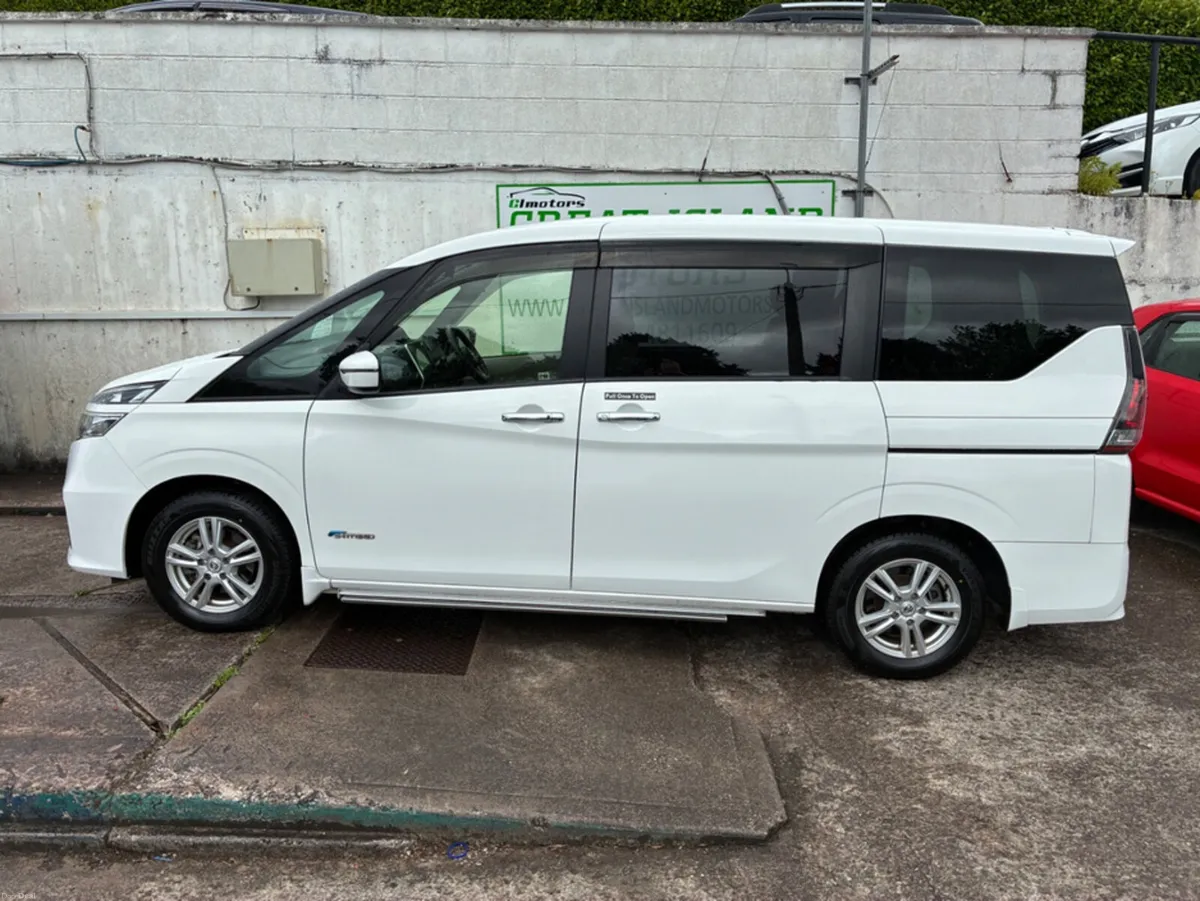 Nissan Serena 2.0i HYBRID 8 SEATER PETROL AUTOMATI - Image 6