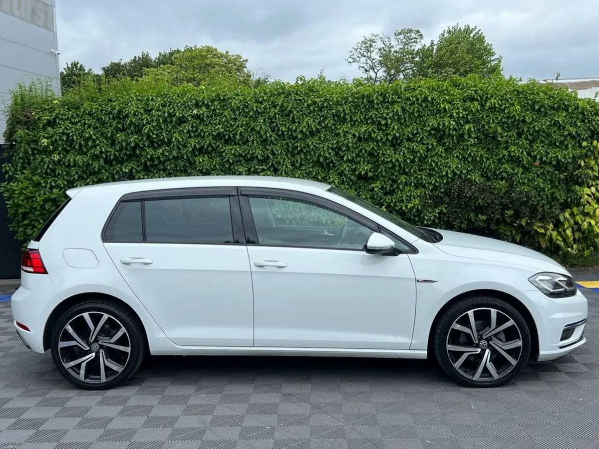 Volkswagen Golf COMFORTLINE 1.2 TSI // APPLE CARPL - Image 2