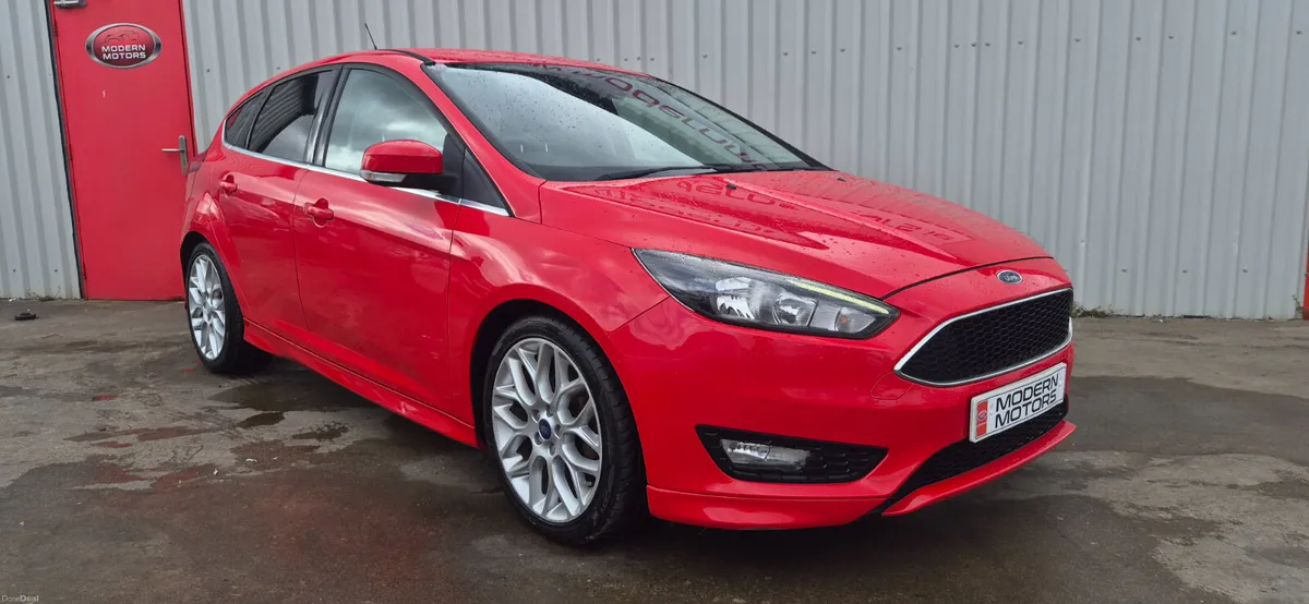 Ford Focus zetec-s 1.5 tdci 120bhp race red - Image 3