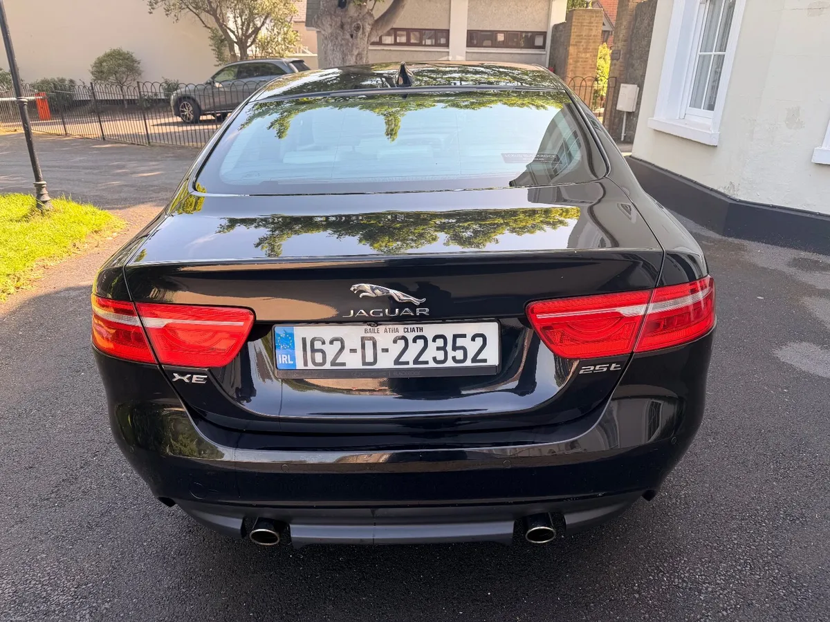 Jaguar XE 2016 - Image 4