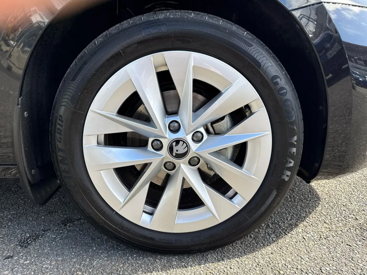 Skoda Octavia Selection 2.0TDI 115HP - Image 5