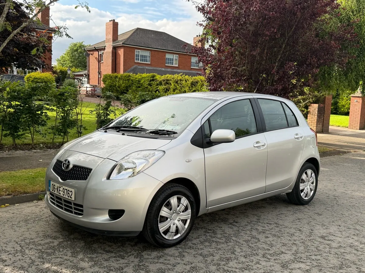 Toyota Yaris 1.0 Petrol Auto NCT 22/11/26 Low KM! - Image 4