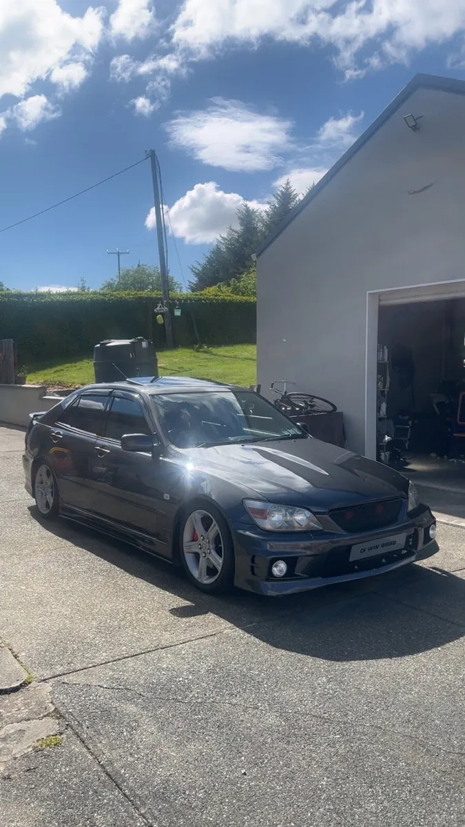 Lexus Is200 - Image 2