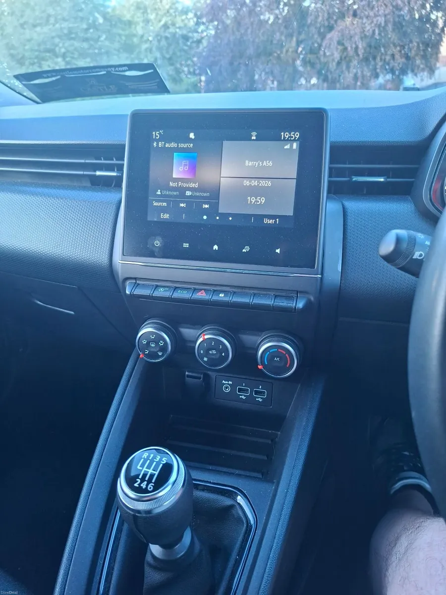 Renault Clio 2022 - Image 3