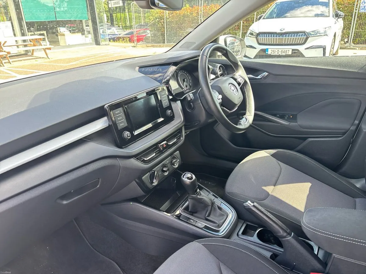 Skoda Fabia 1.0 MPI 65HP AMBITION -SUMMER SALE NOW - Image 3