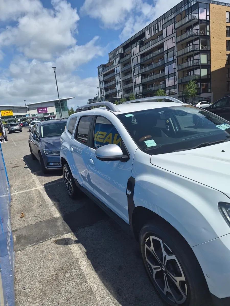 Car - Image 2