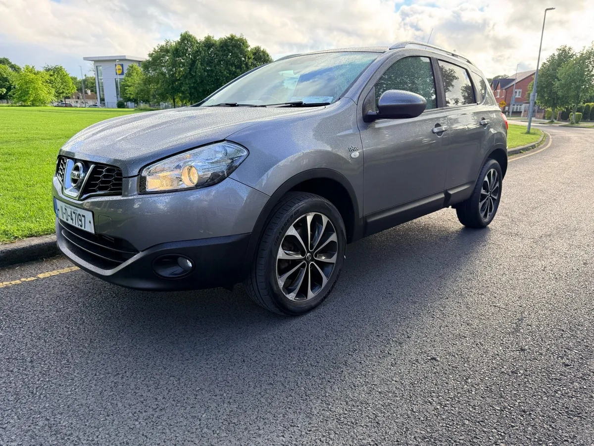 2011 Nissan Qashqai N-Tec  LOW MILEAGE - Image 2
