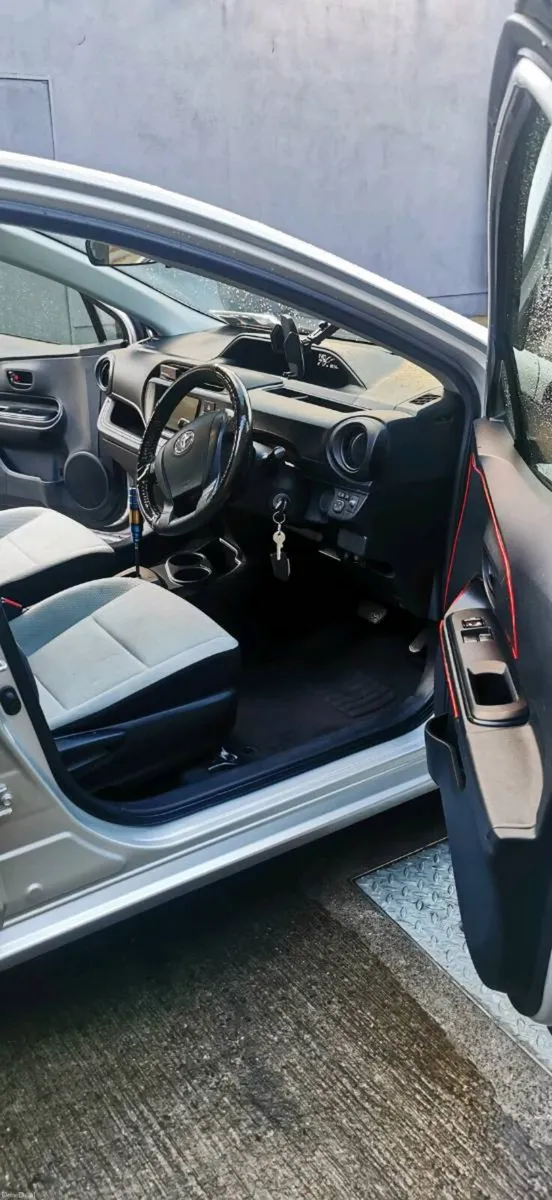 Toyota Aqua Hybrid - Image 2