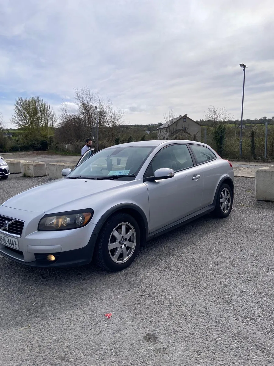 Car - Image 2