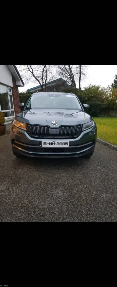 Skoda Kodiaq 191 DSG Pan Roof 7 seater - Image 4