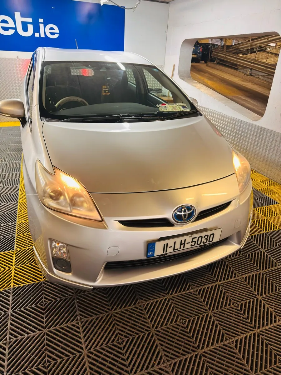 Toyota Prius - Image 4