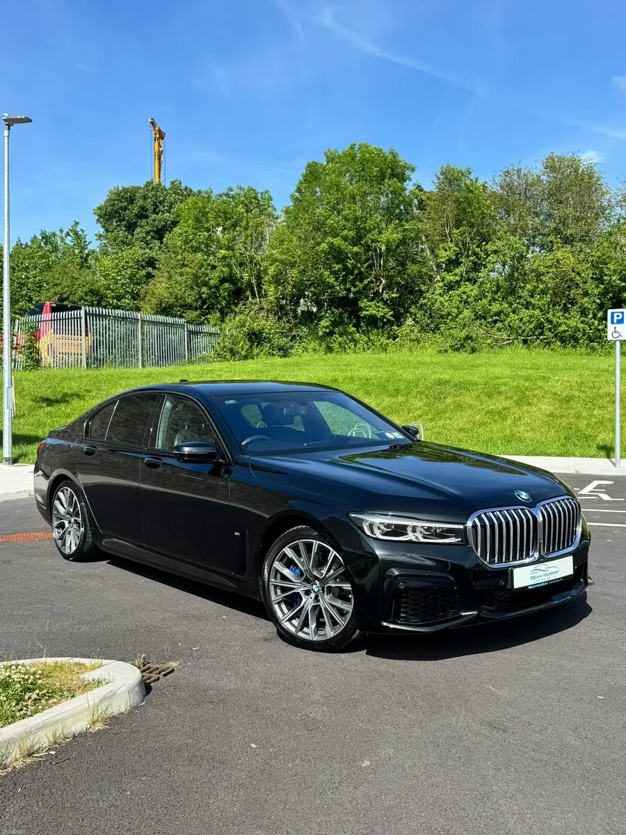 BMW 7-Series 2020 - Image 1