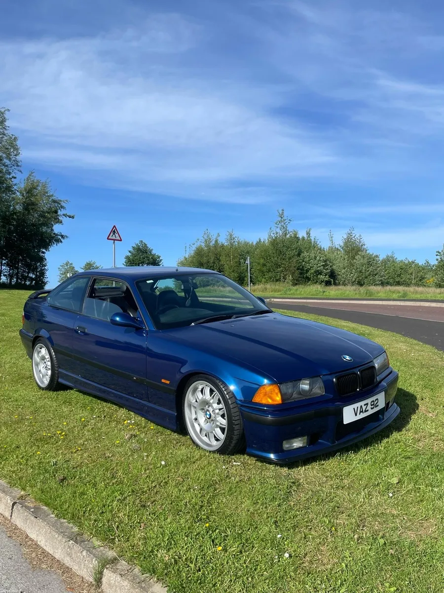 E36 323i - Image 1